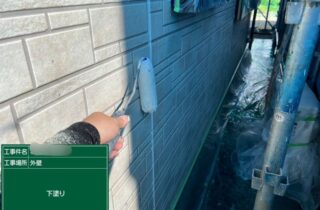 大阪市戸建外壁下塗り塗装作業